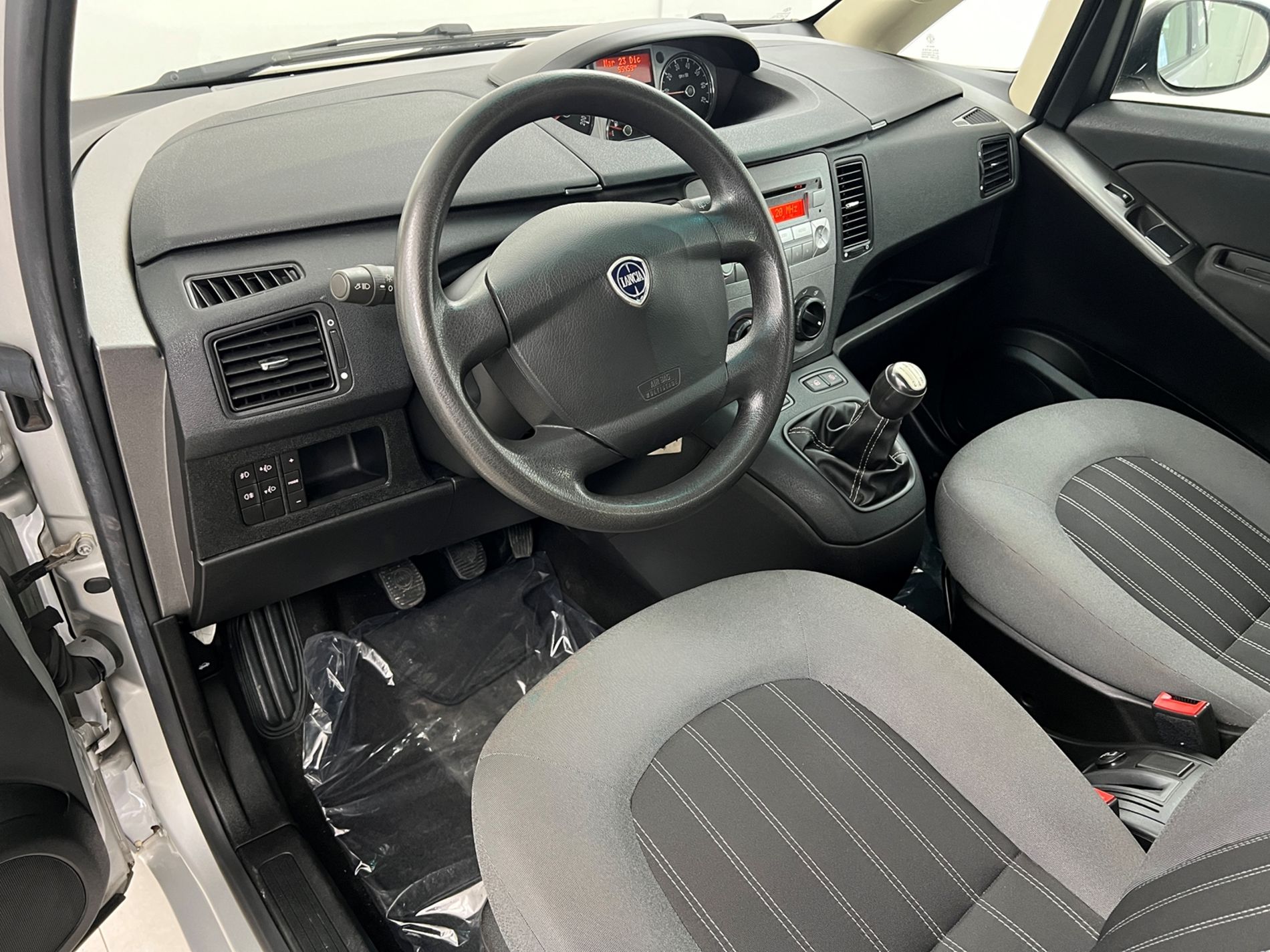 Musa 1.3 mjt Diva c/c.traz.,esp s&s 95cv - Autosani