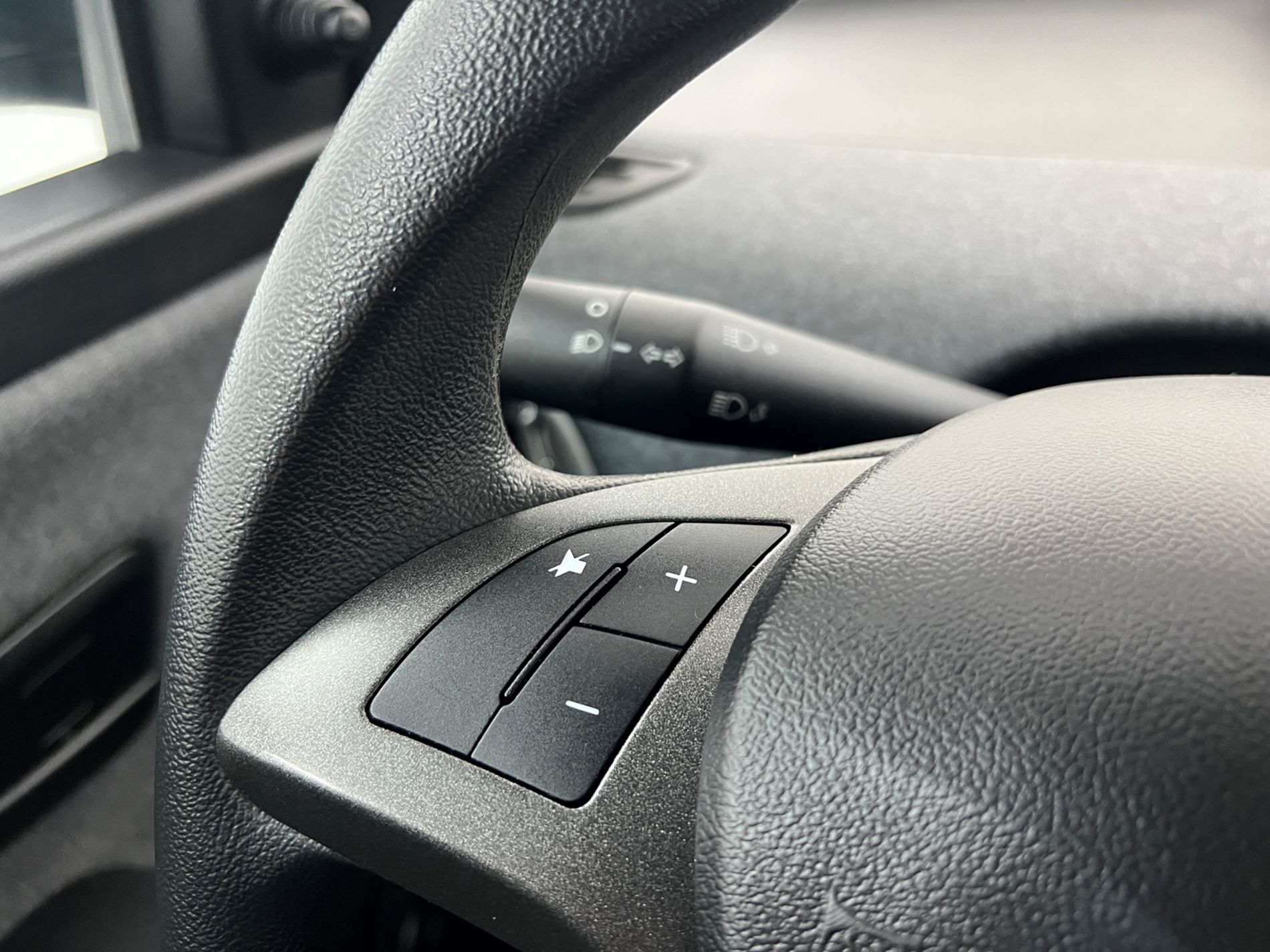 Ypsilon 1.0 firefly hybrid Silver s&s 70cv 5p.ti - Autosani