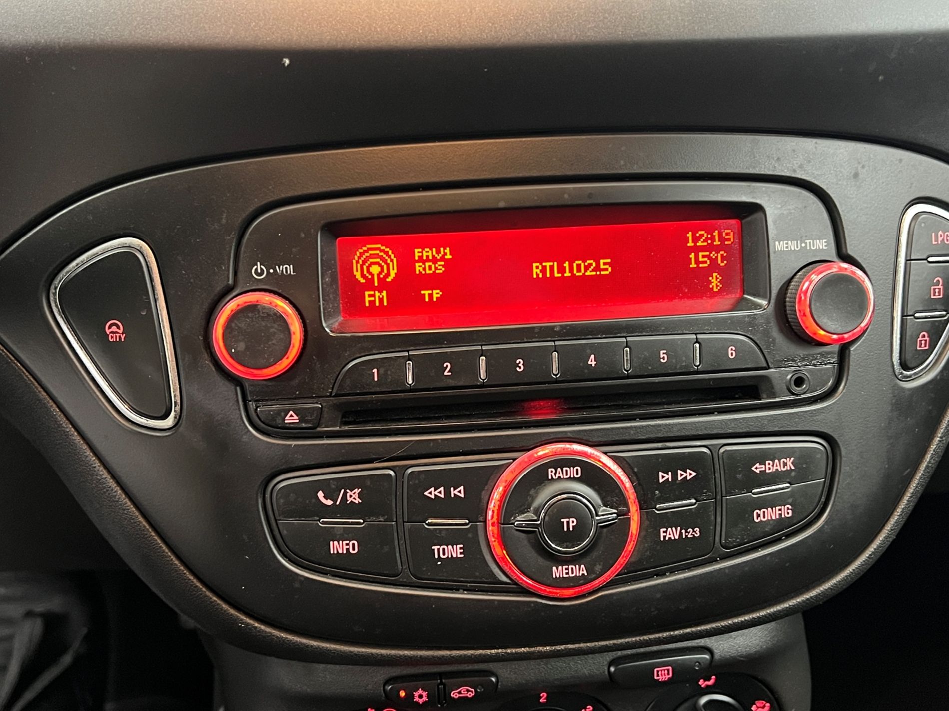 Corsa 5p 1.4 Advance (n-joy) Gpl 90cv - Autosani