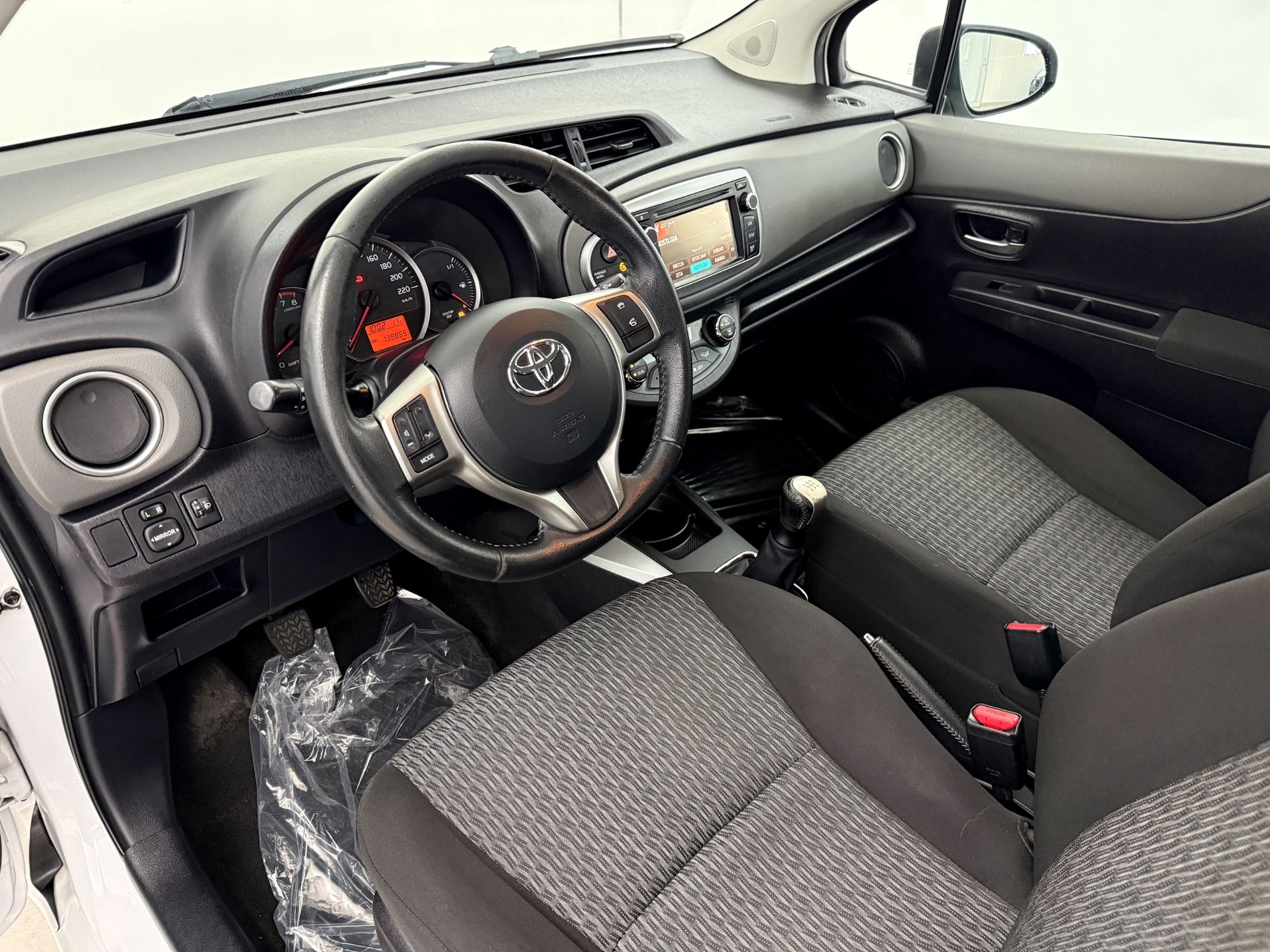 Yaris 5p 1.0 Lounge c/CL - Autosani