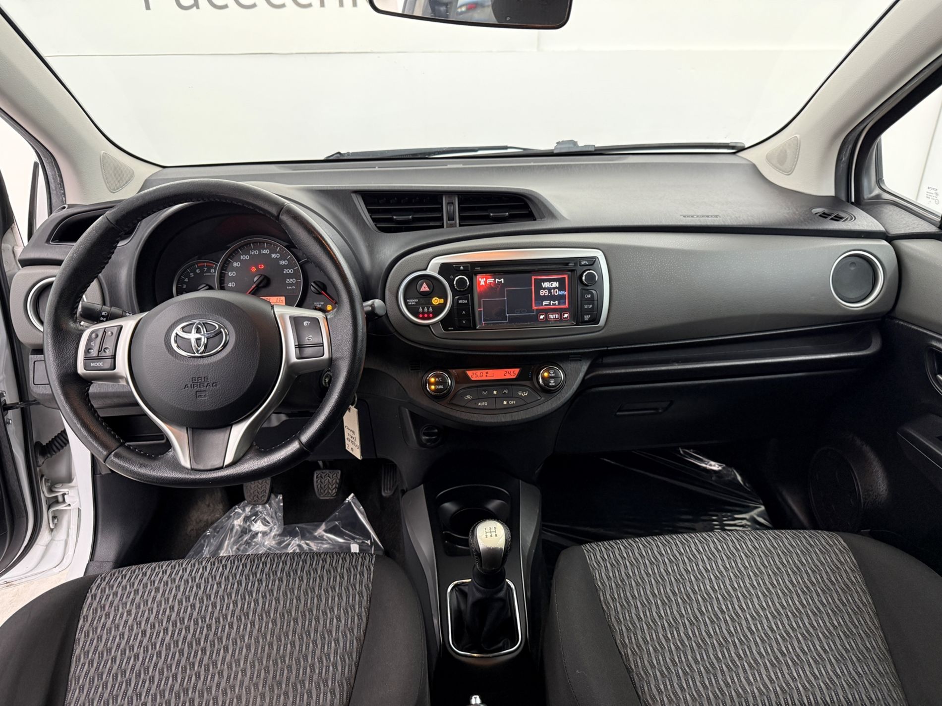 Yaris 5p 1.0 Lounge c/CL - Autosani