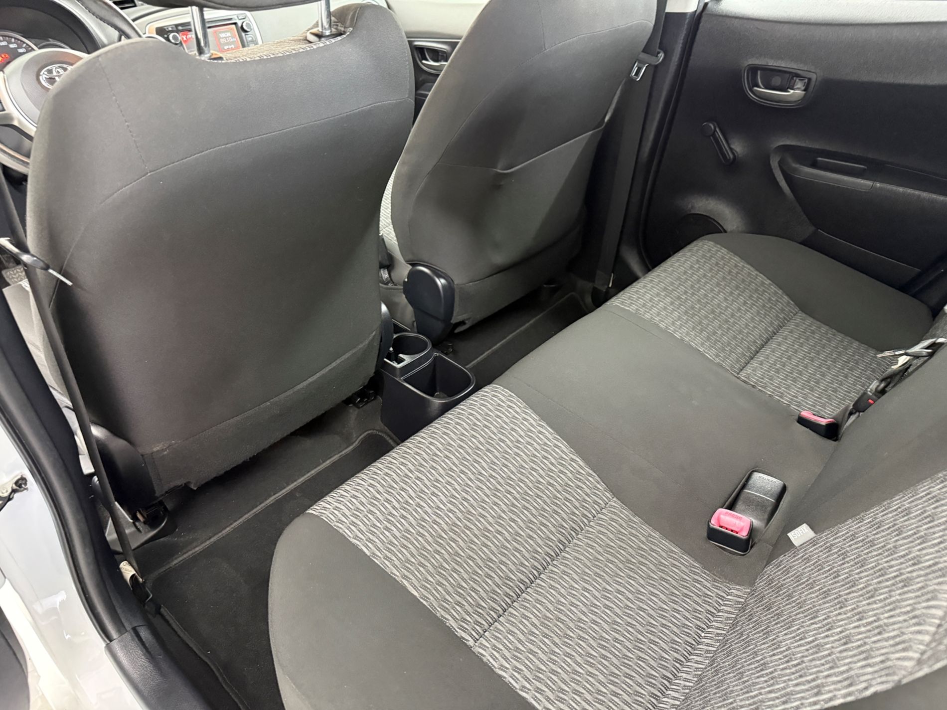 Yaris 5p 1.0 Lounge c/CL - Autosani