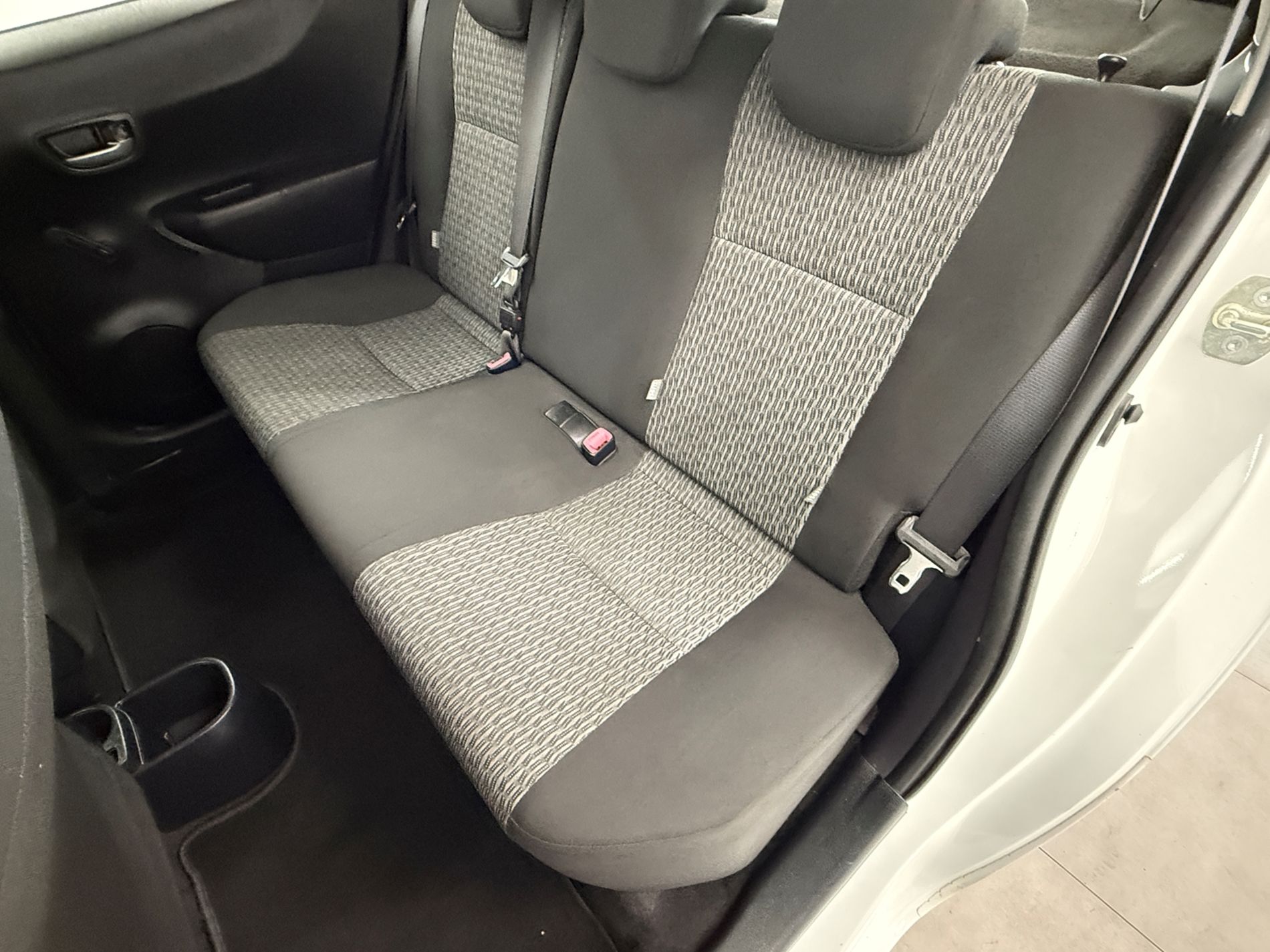 Yaris 5p 1.0 Lounge c/CL - Autosani