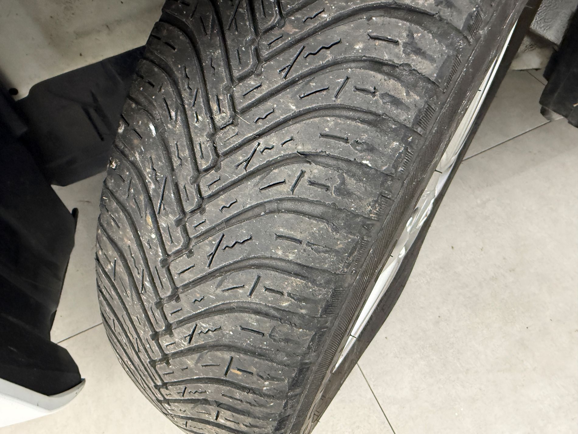 Yaris 5p 1.0 Lounge c/CL - Autosani