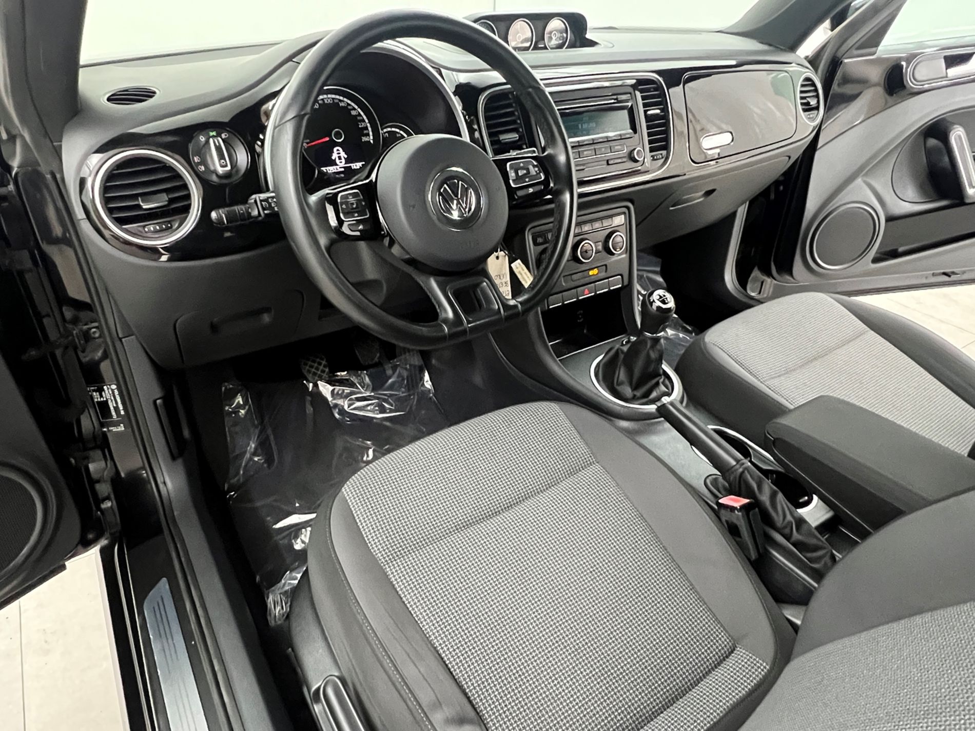 Maggiolino 1.6 tdi Design 105cv - Autosani