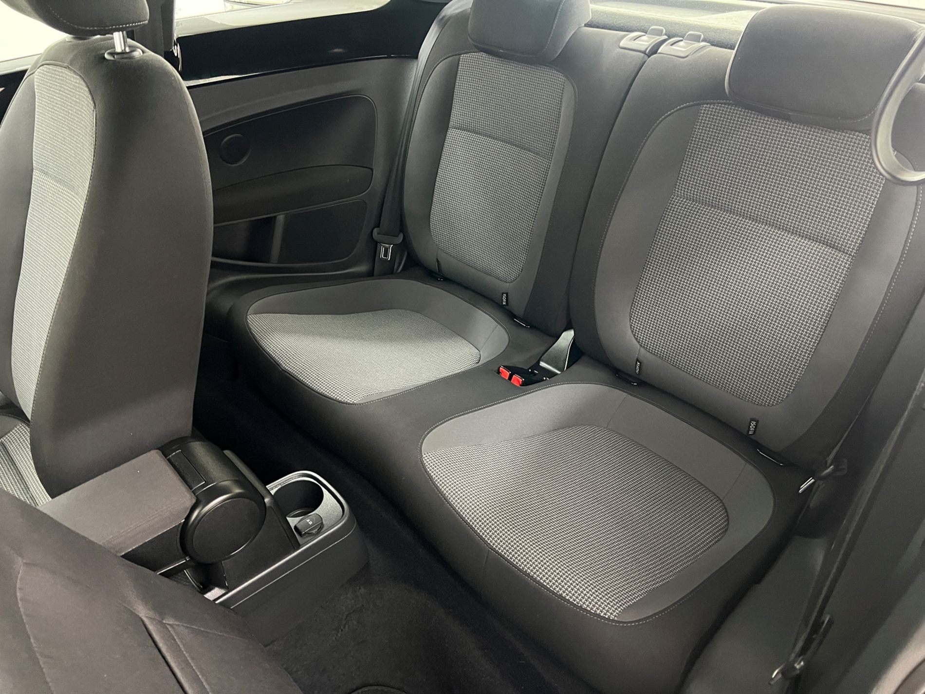 Maggiolino 1.6 tdi Design 105cv - Autosani