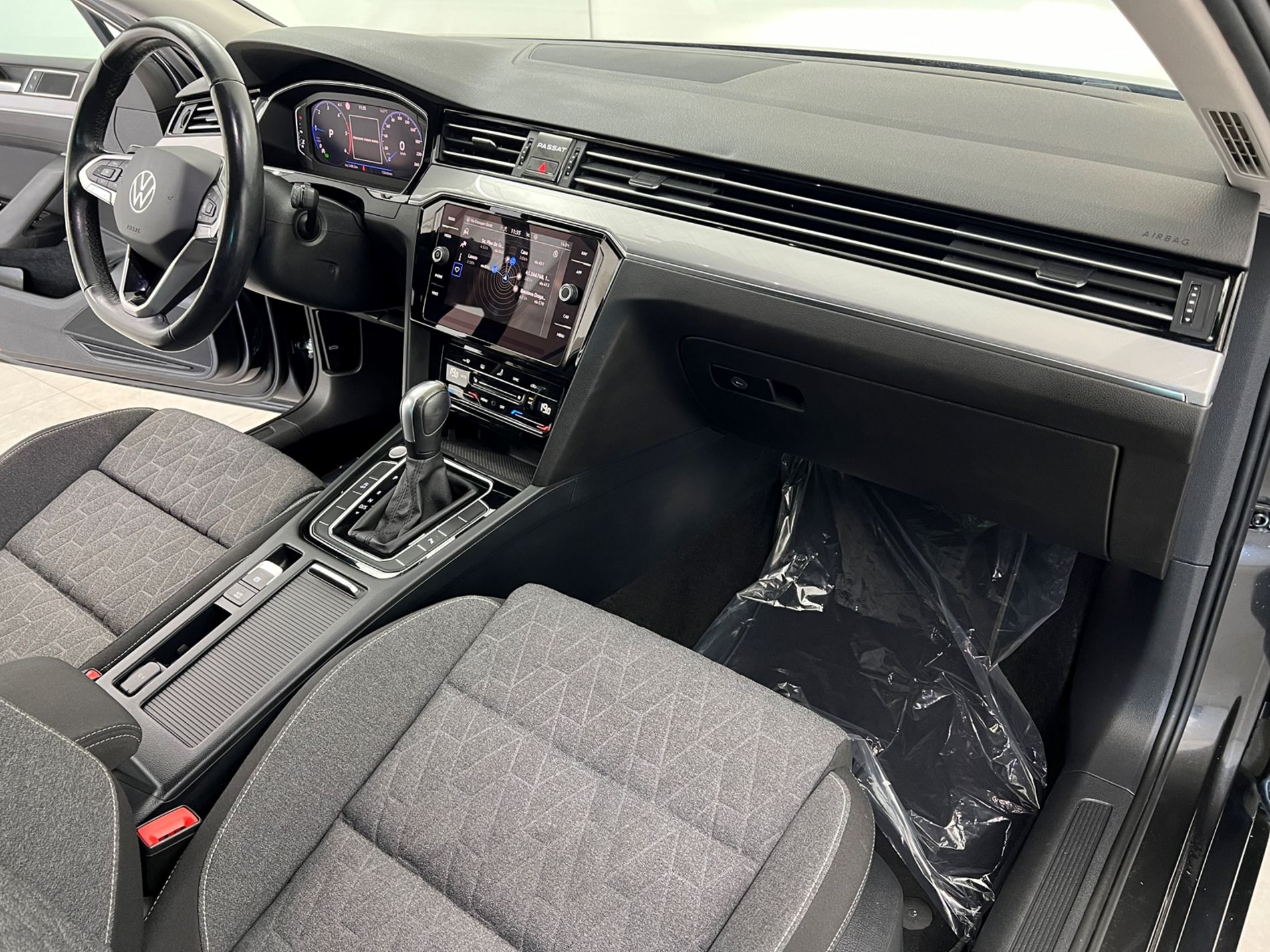 Passat Variant 2.0 tdi Business 150cv dsg - Autosani