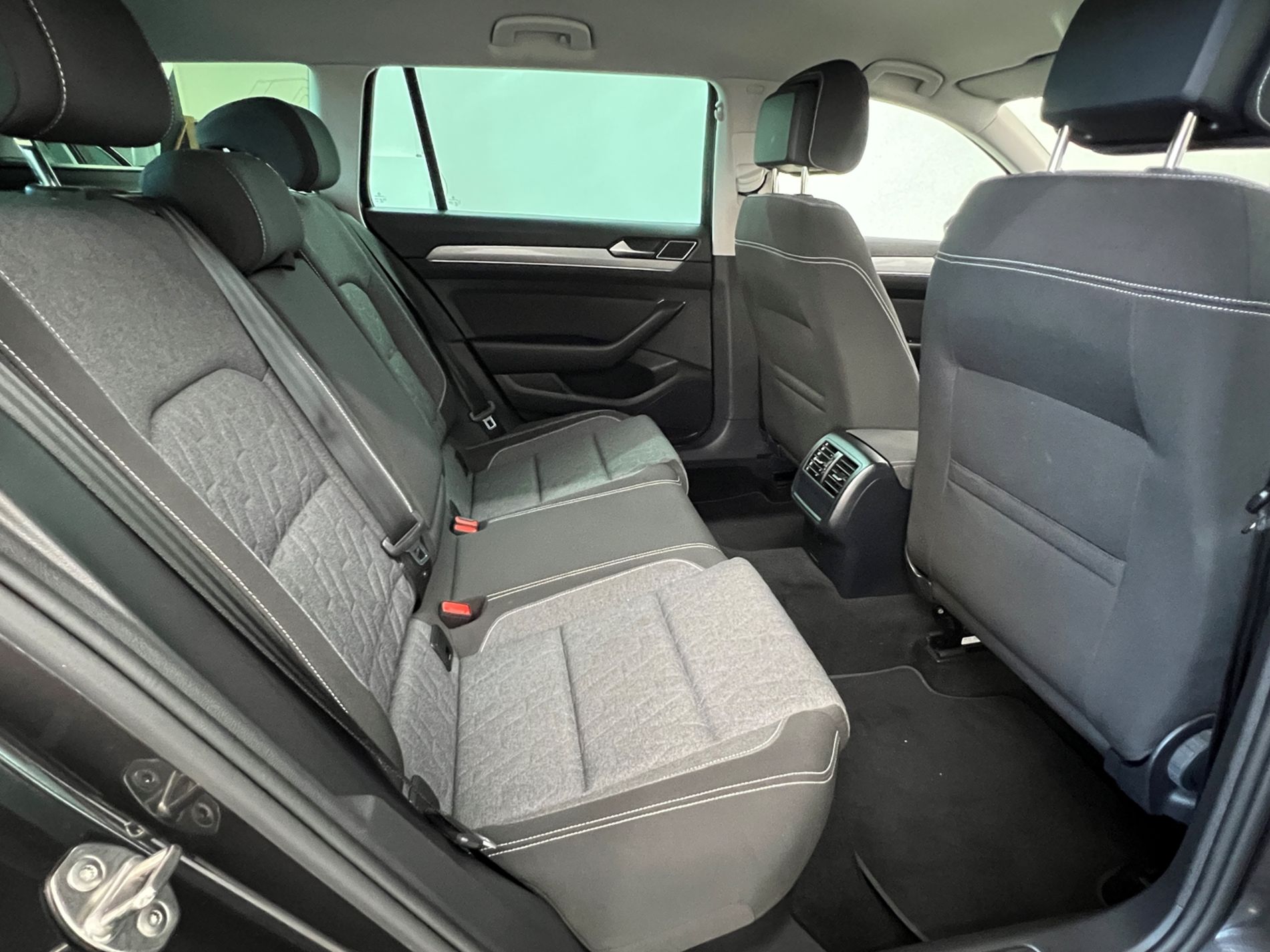 Passat Variant 2.0 tdi Business 150cv dsg - Autosani