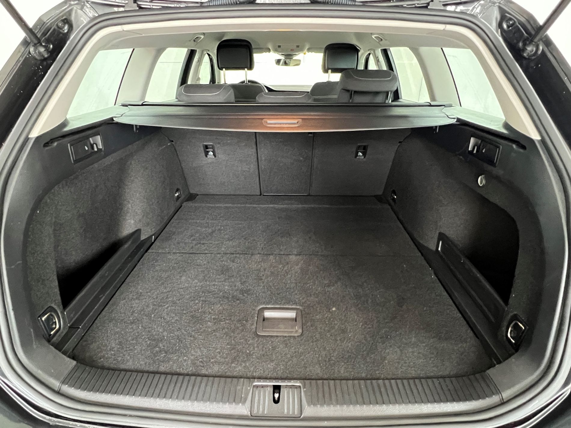 Passat Variant 2.0 tdi Business 150cv dsg - Autosani