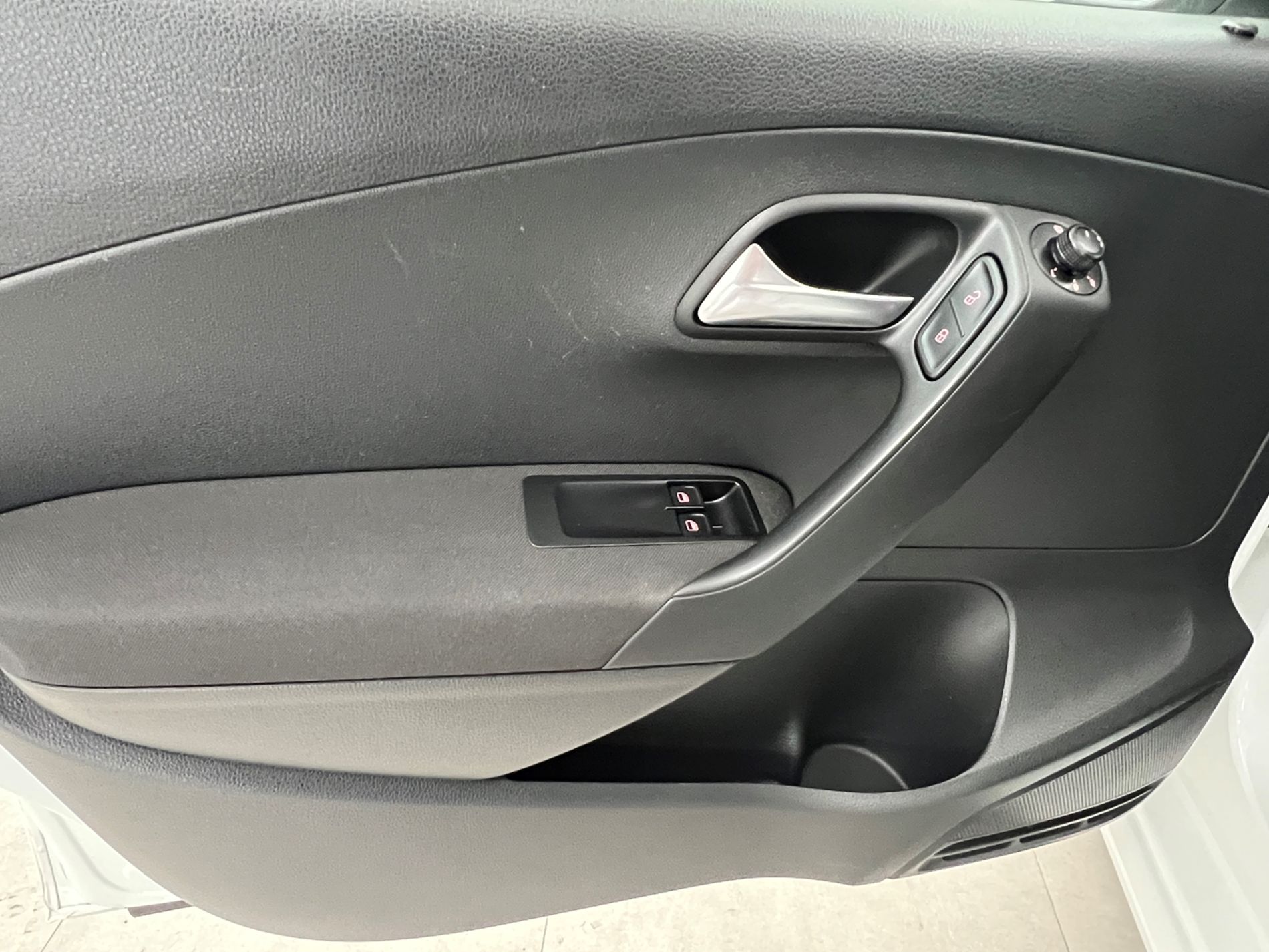 Polo 5p 1.0 mpi Trendline 60cv - Autosani