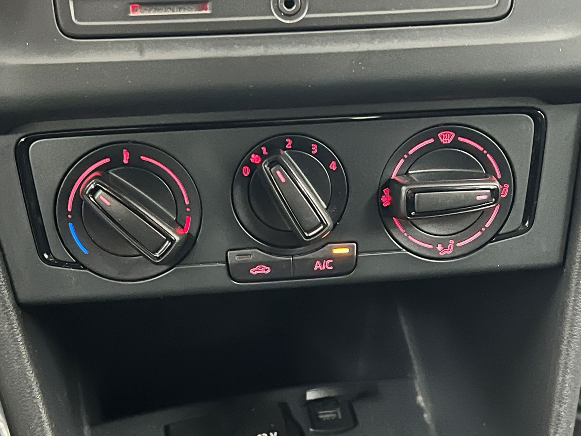 Polo 5p 1.0 mpi Trendline 60cv - Autosani