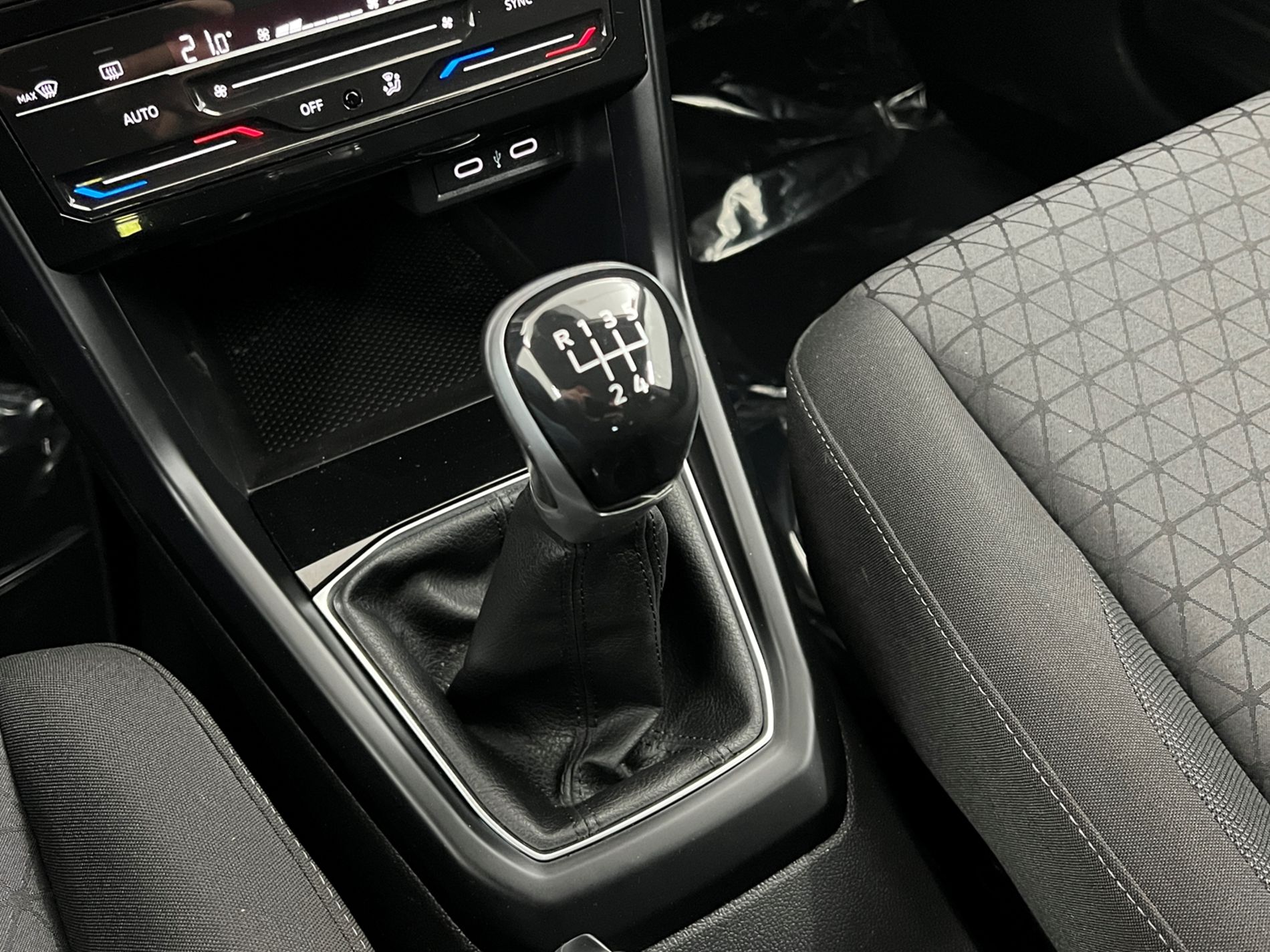 T-Cross 1.0 tsi Sport 95cv - Autosani