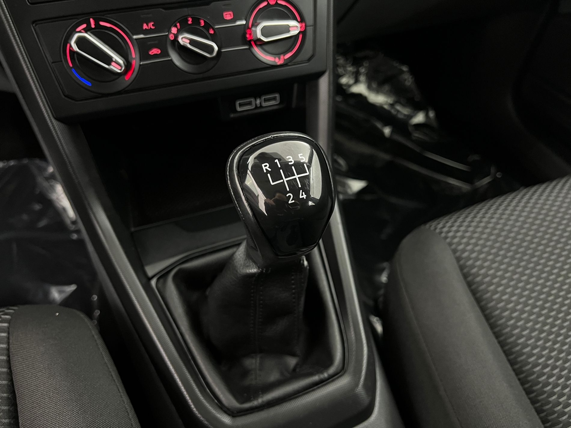 T-Cross 1.6 tdi Urban 95cv - Autosani