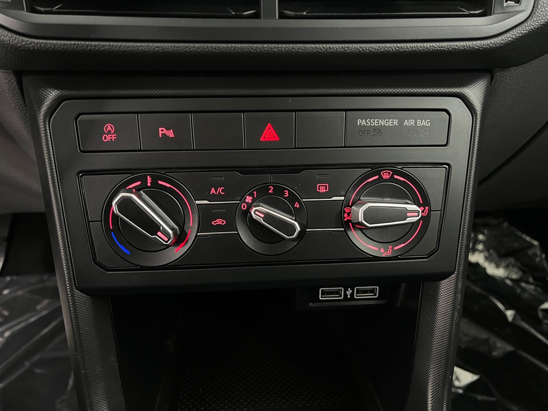 T-Cross 1.6 tdi Urban 95cv - Autosani