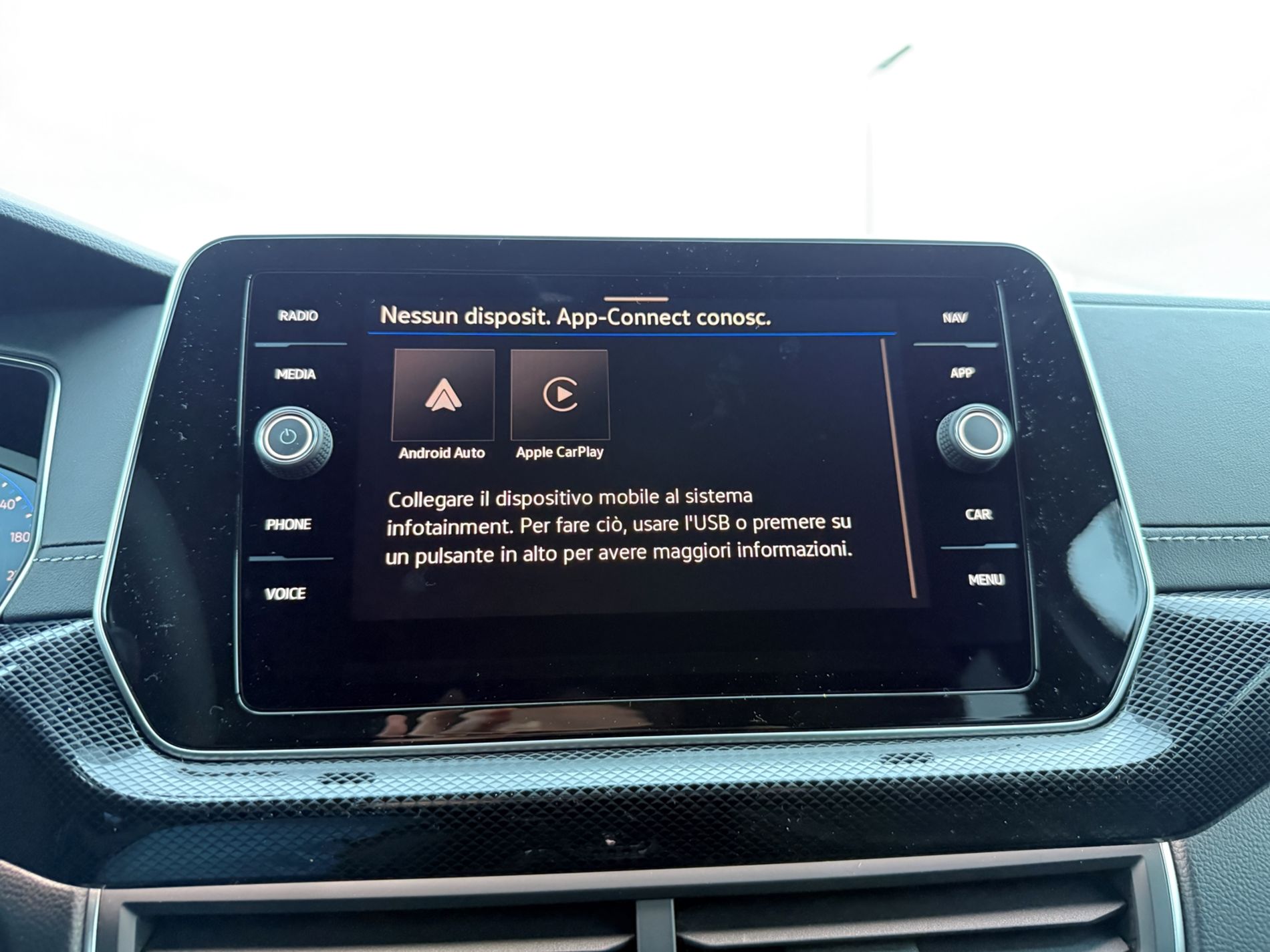 T-Cross 1.0 tsi R-Line Plus 115cv dsg - Autosani