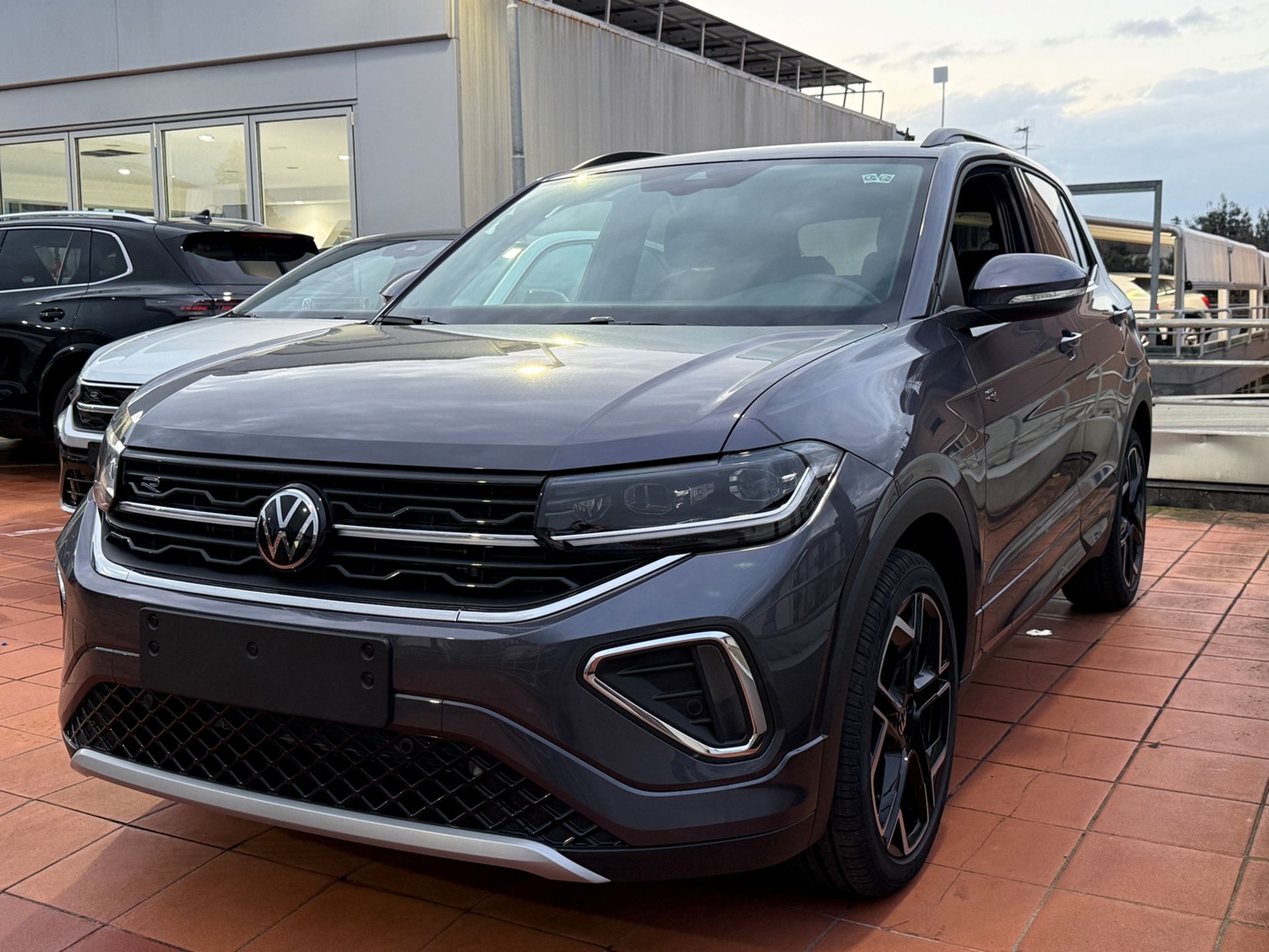 T-Cross 1.0 tsi R-Line Plus 115cv dsg - Autosani