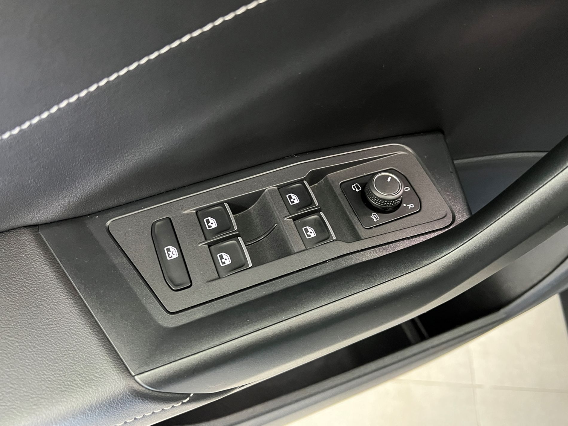 T-Roc 1.0 tsi Style 110cv - Autosani