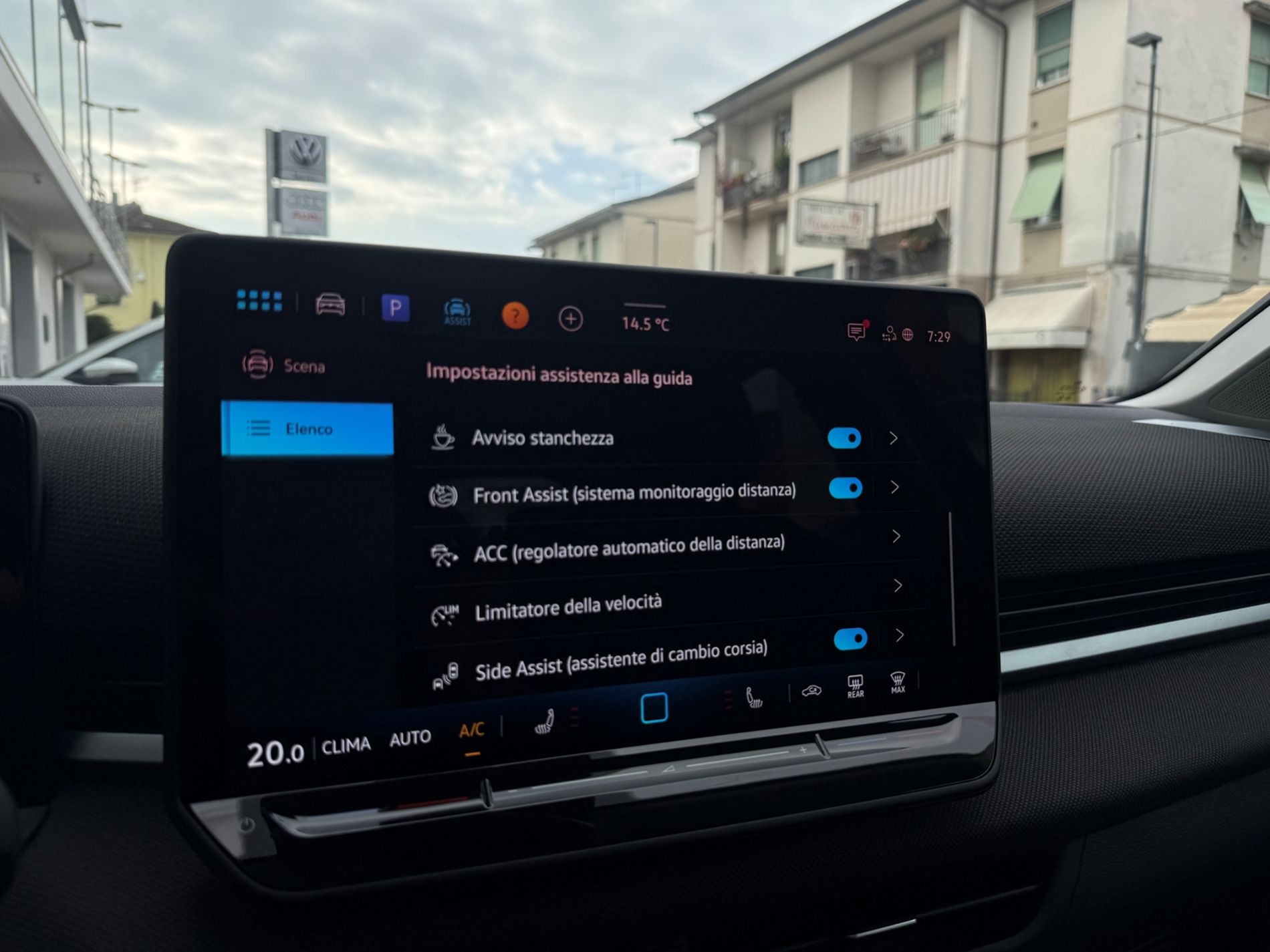 T-Roc 1.5 etsi Life 115cv dsg - Autosani