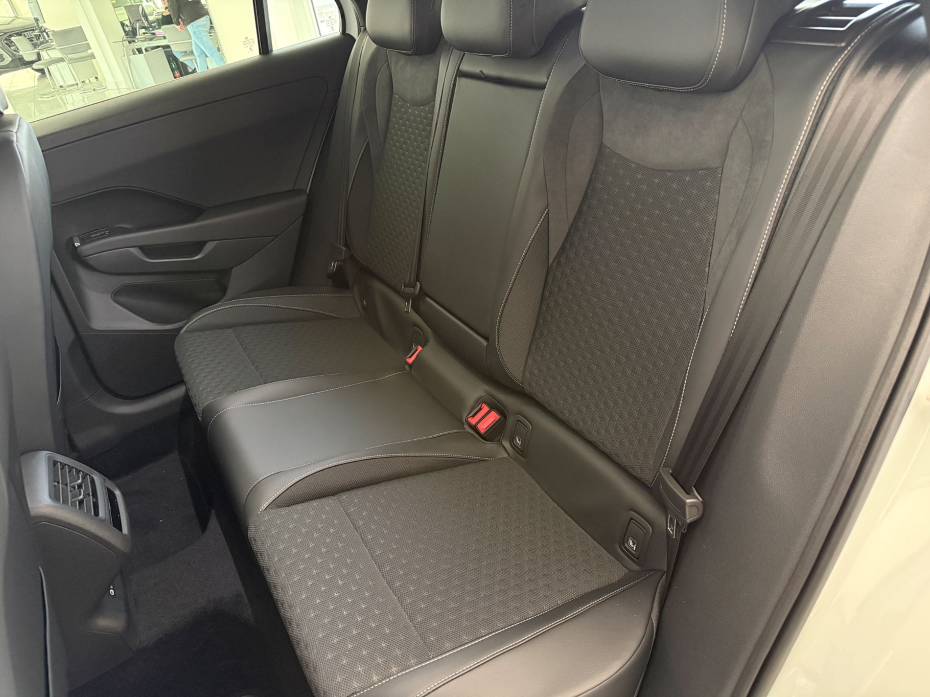 T-Roc 1.5 etsi R-Line 150cv dsg - Autosani