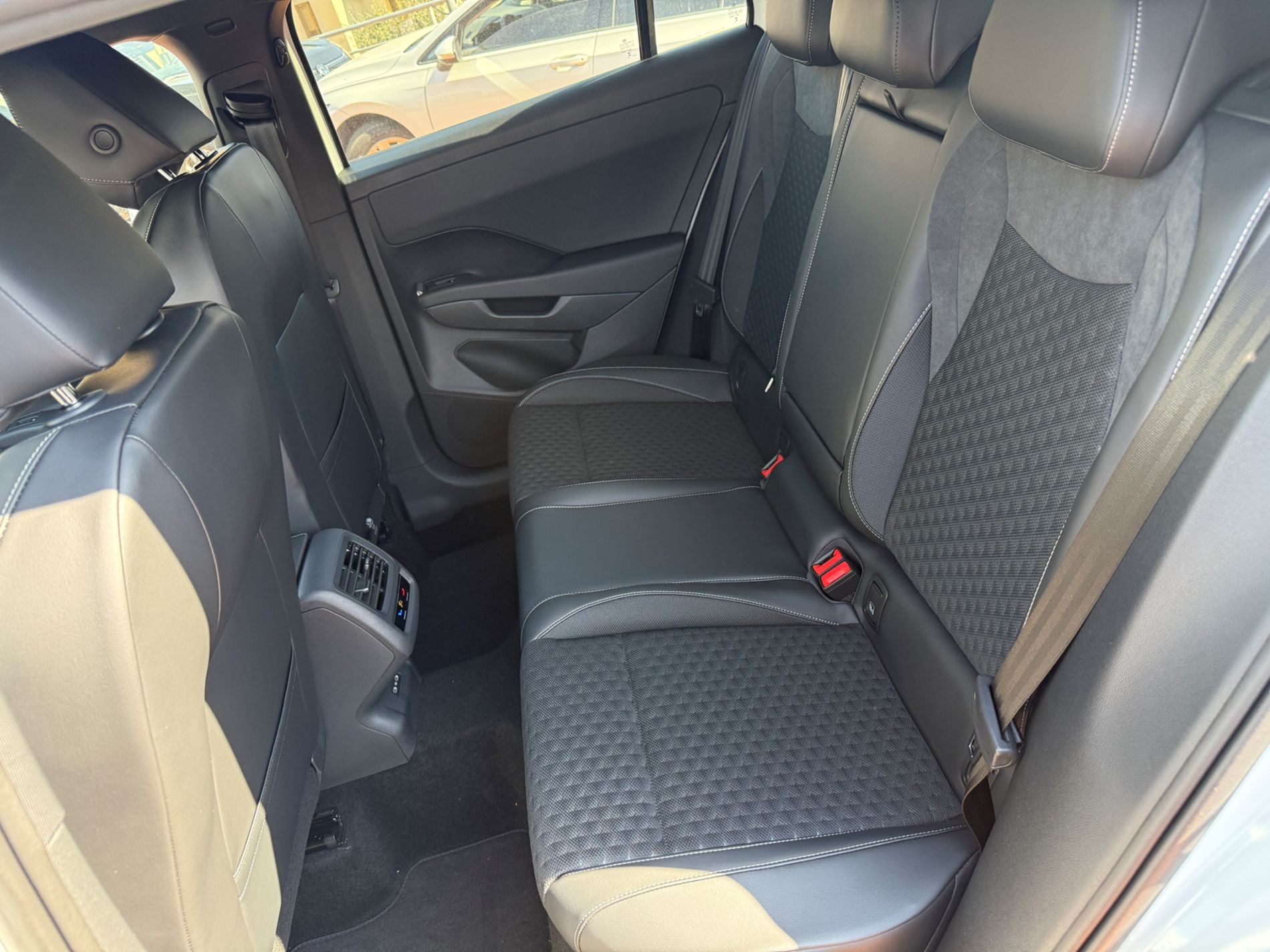 T-Roc 1.5 etsi R-Line 150cv dsg - Autosani