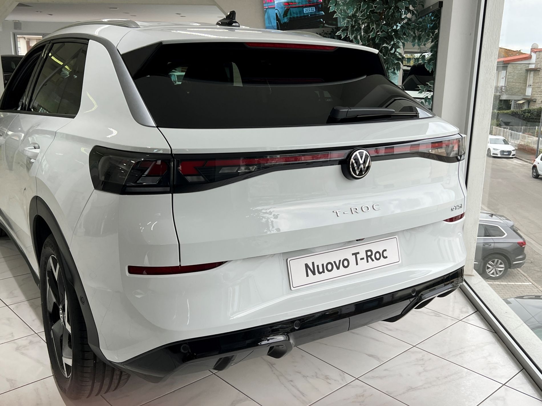 T-Roc 1.5 etsi R-Line 150cv dsg - Autosani