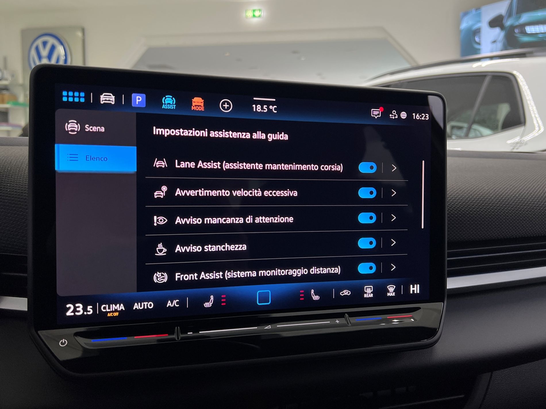 T-Roc 1.5 etsi R-Line 150cv dsg - Autosani