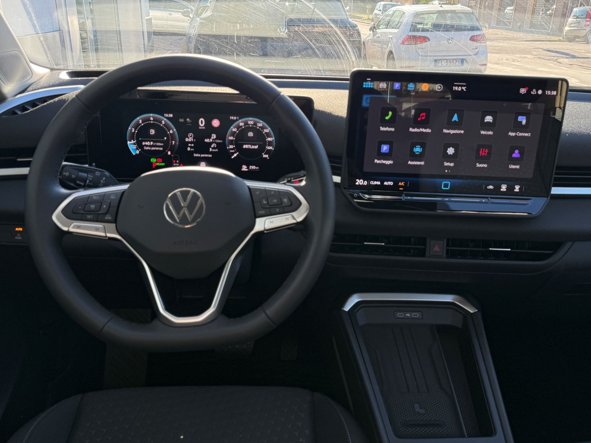 T-Roc 1.5 etsi Style 115cv dsg - Autosani