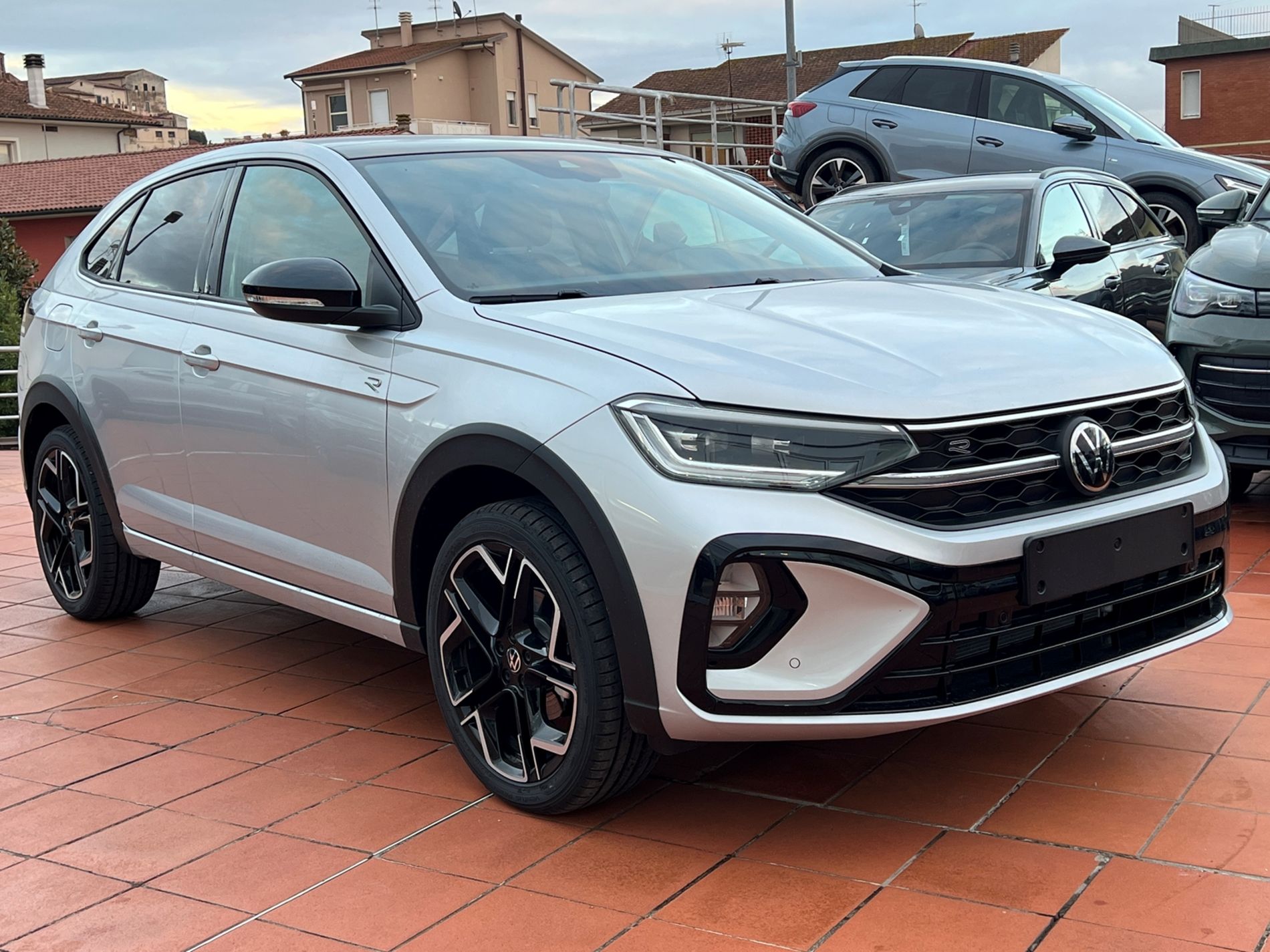 Taigo 1.0 tsi R-Line Plus 115cv - Autosani