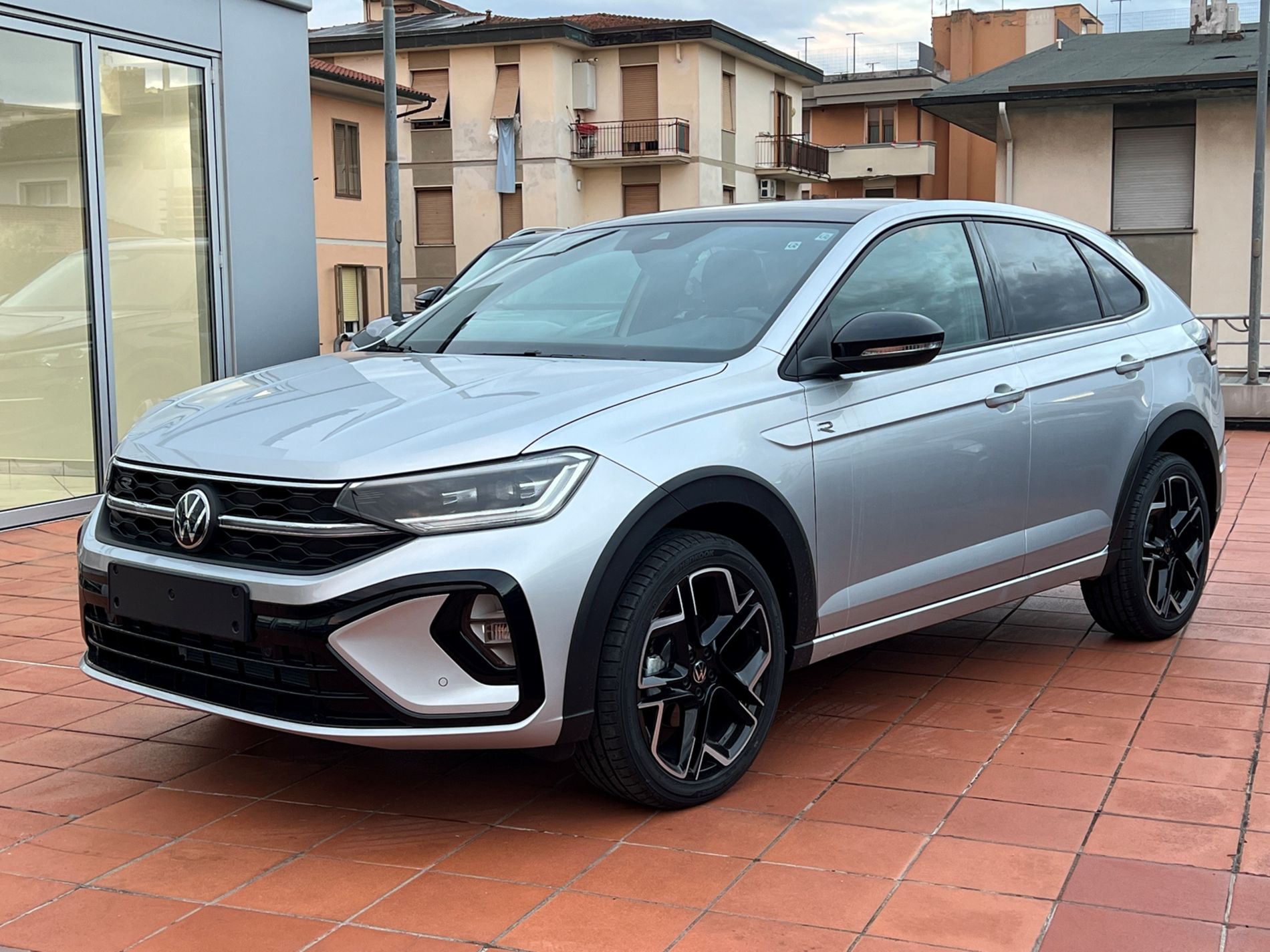 Taigo 1.0 tsi R-Line Plus 115cv - Autosani