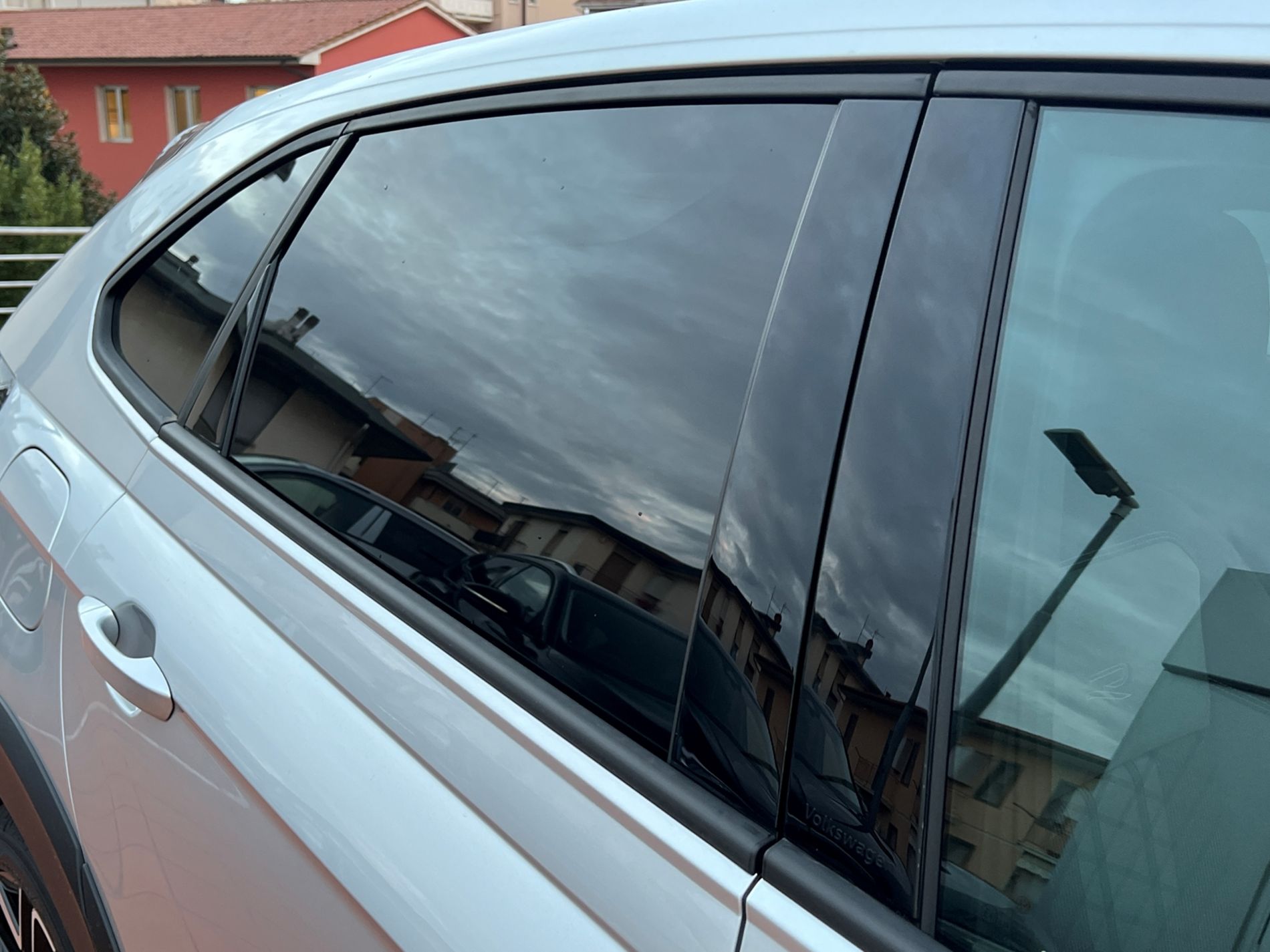 Taigo 1.0 tsi R-Line Plus 115cv - Autosani