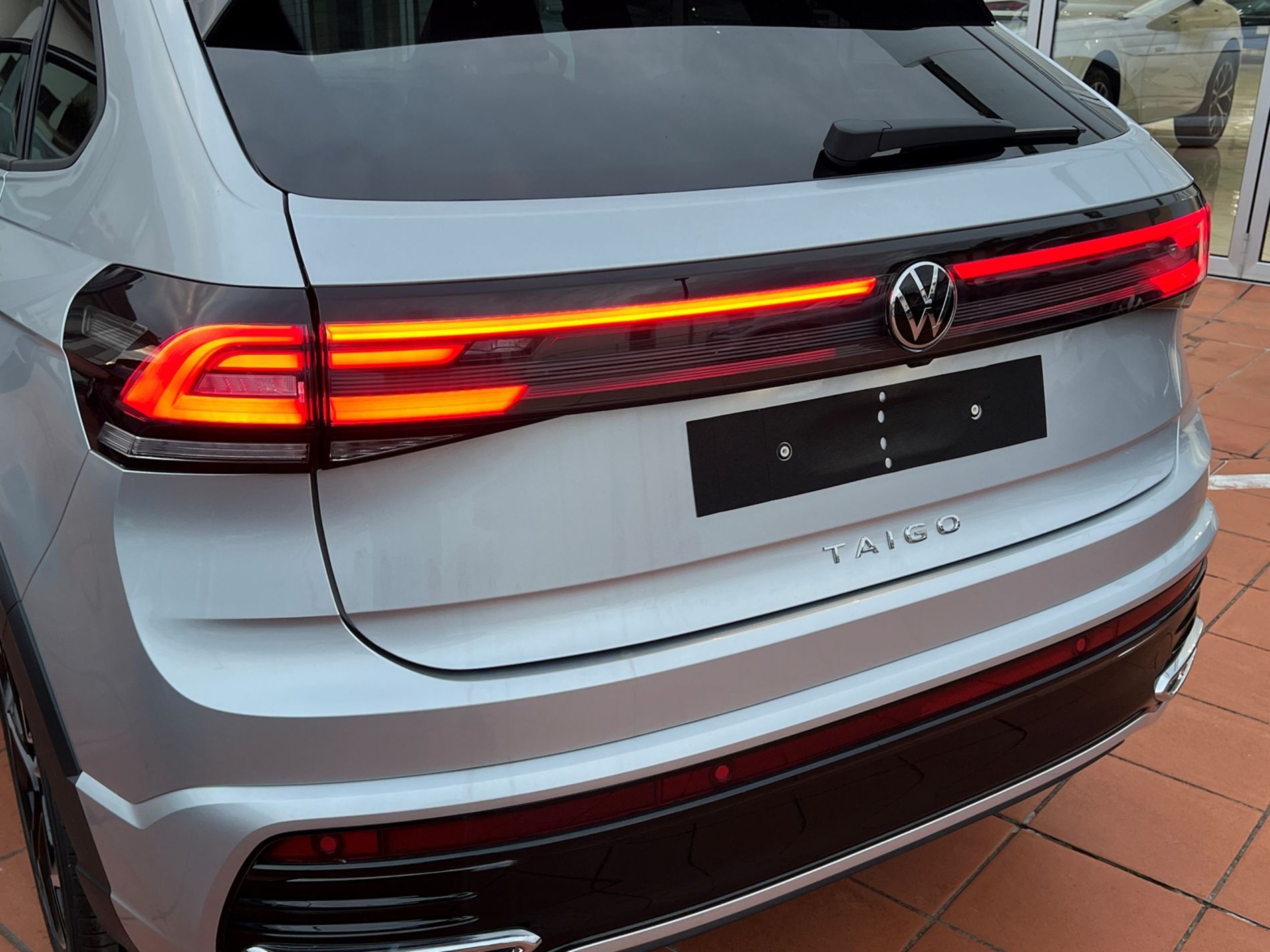 Taigo 1.0 tsi R-Line Plus 115cv - Autosani