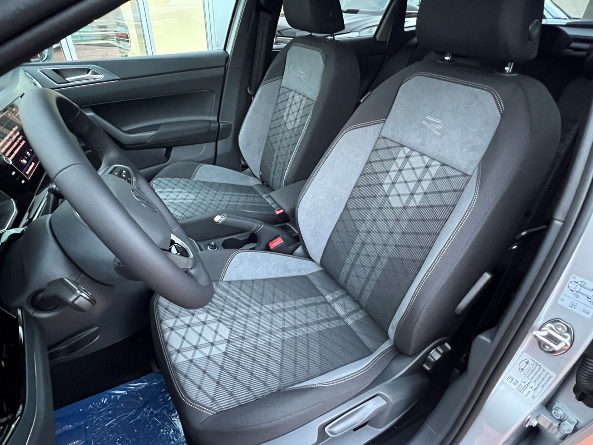 Taigo 1.0 tsi R-Line Plus 115cv - Autosani