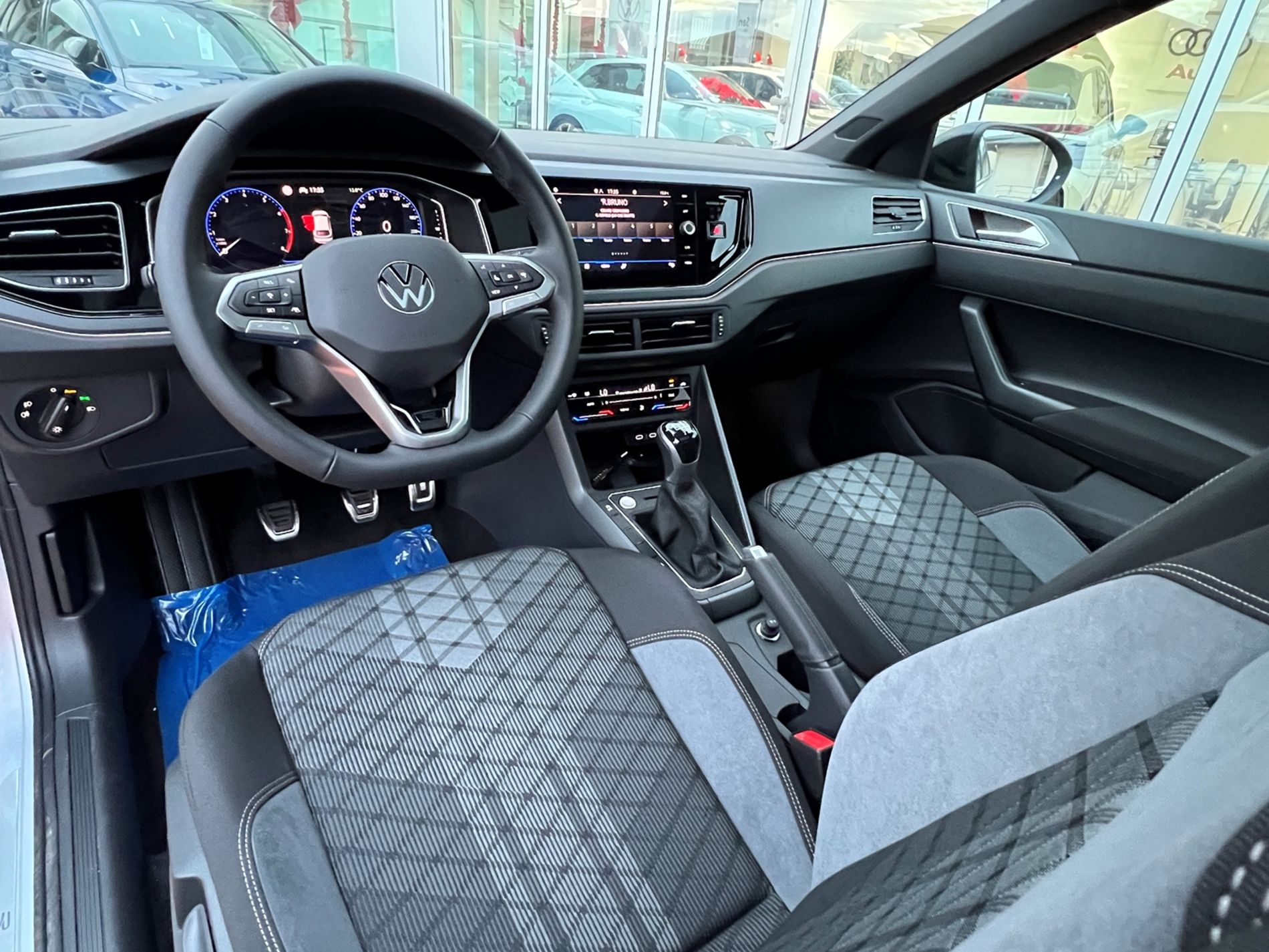 Taigo 1.0 tsi R-Line Plus 115cv - Autosani