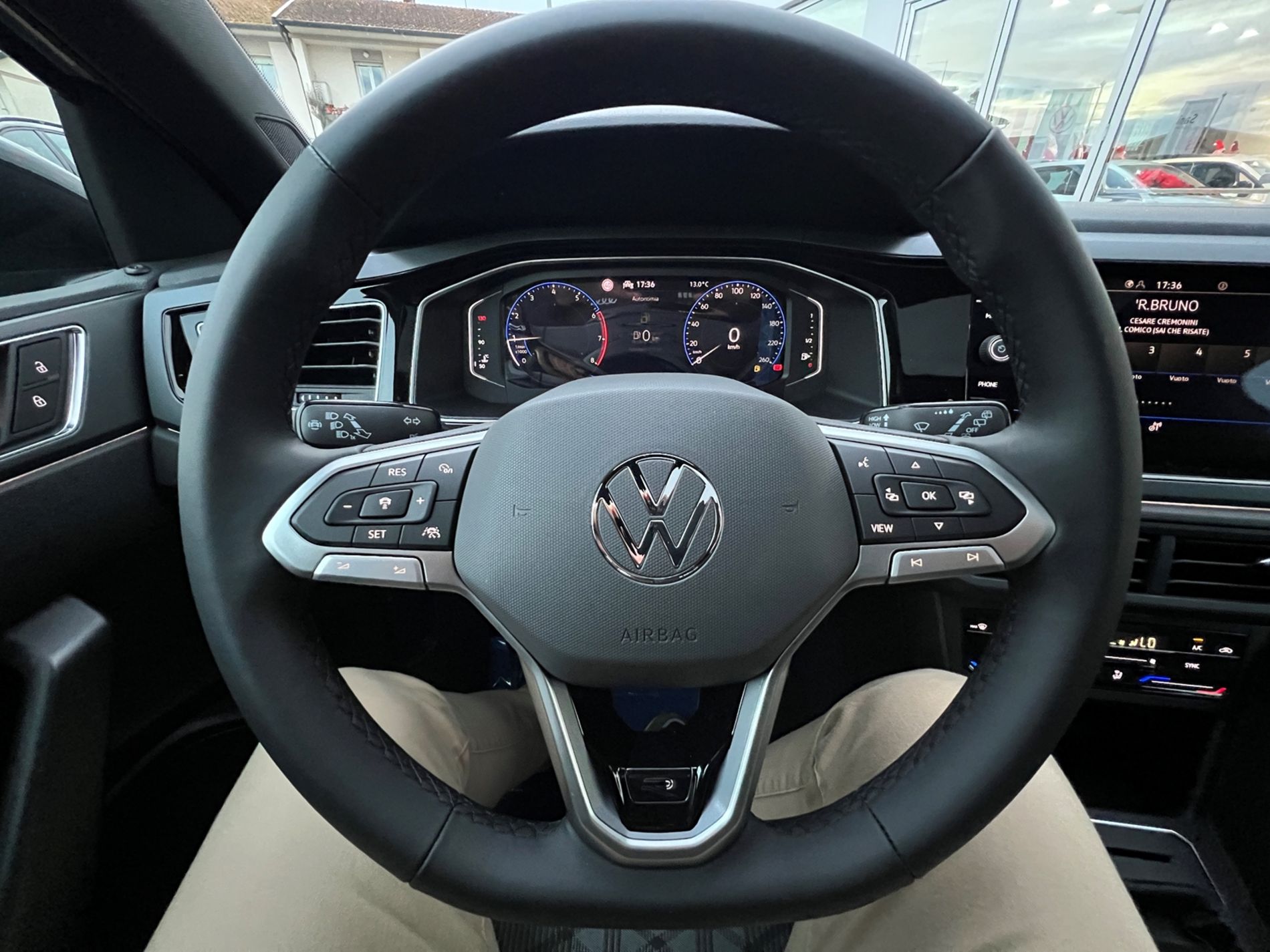 Taigo 1.0 tsi R-Line Plus 115cv - Autosani