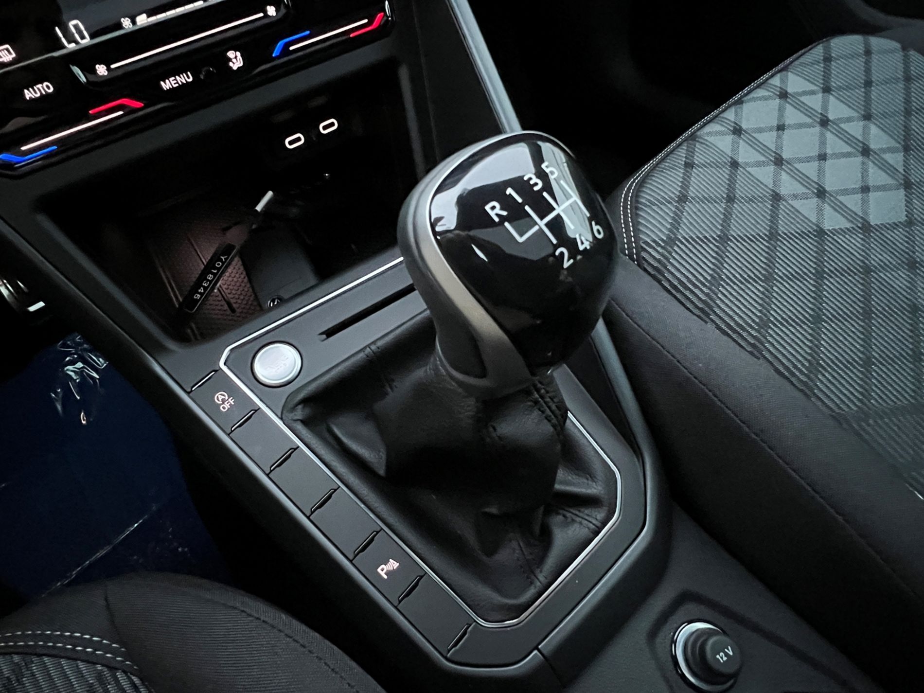 Taigo 1.0 tsi R-Line Plus 115cv - Autosani