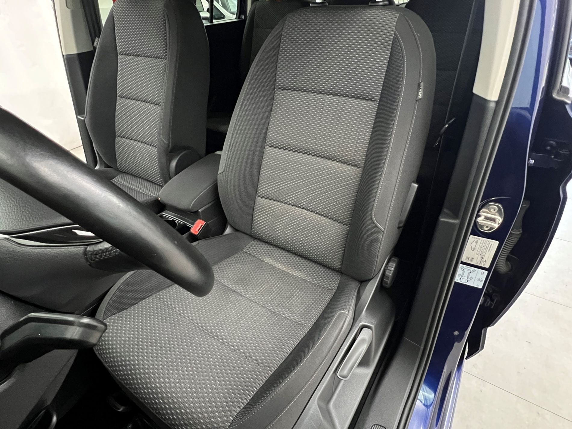 Touran 2.0 tdi Business 122cv - Autosani