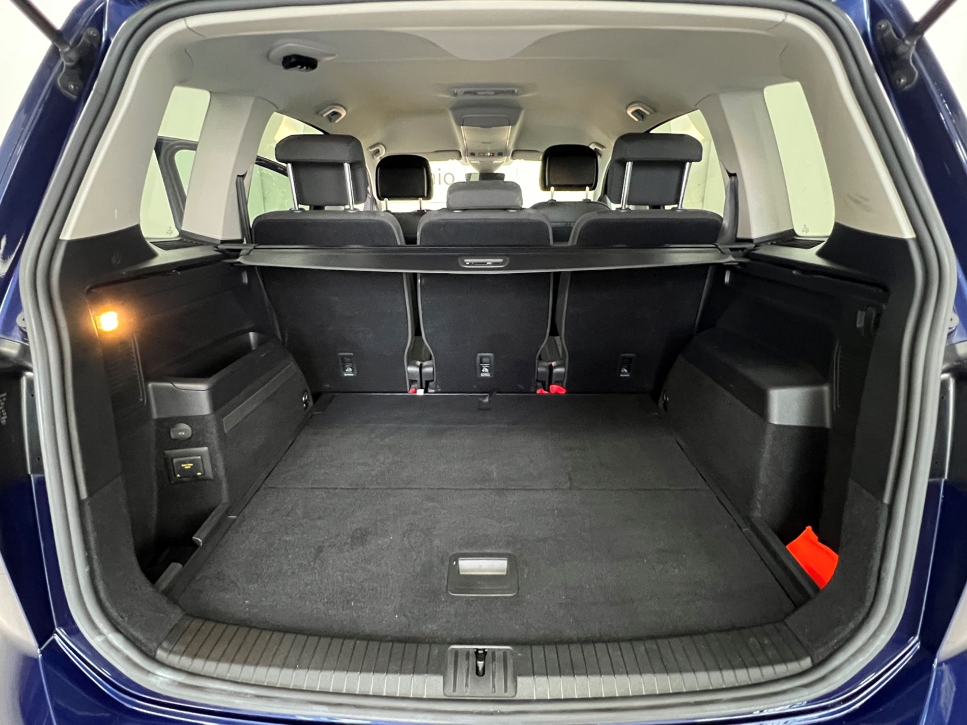 Touran 2.0 tdi Business 122cv - Autosani