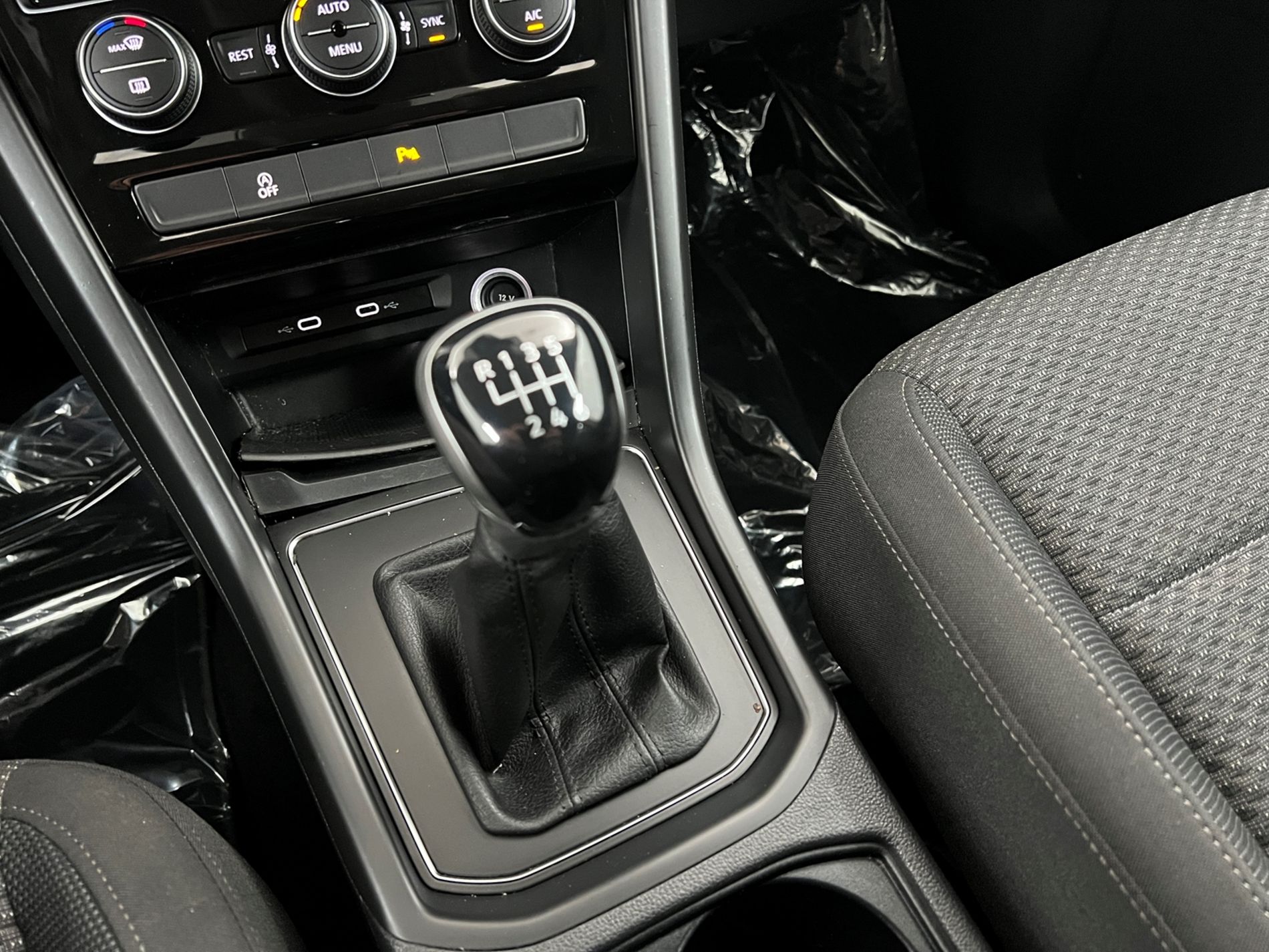 Touran 2.0 tdi Business 122cv - Autosani